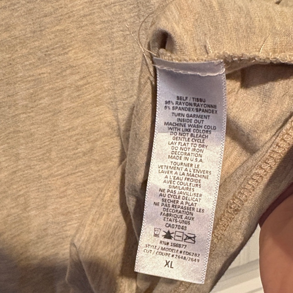 House of Tory Beige Graphic Tee - Picture 4 of 5